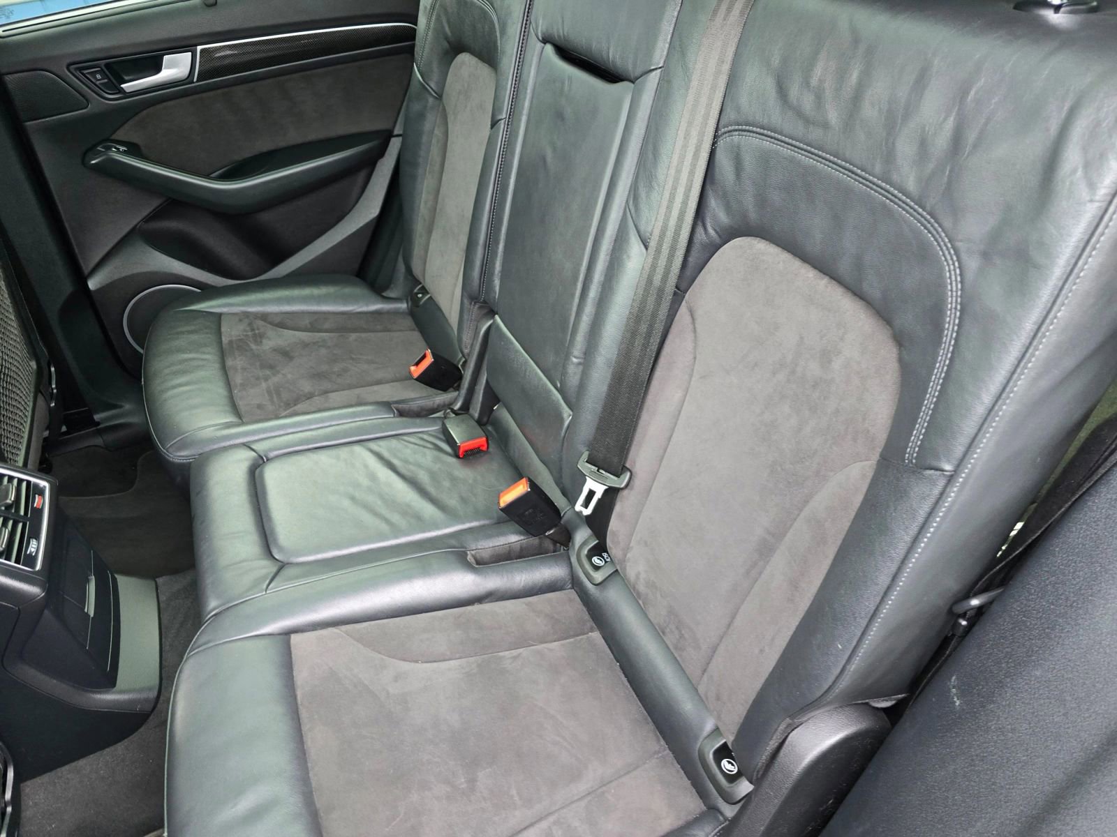 Used 2016 Audi SQ5 Prestige w/ Prestige Package image 19