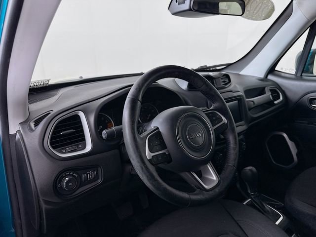 Used 2020 Jeep Renegade Latitude w/ Cold Weather Group image 11