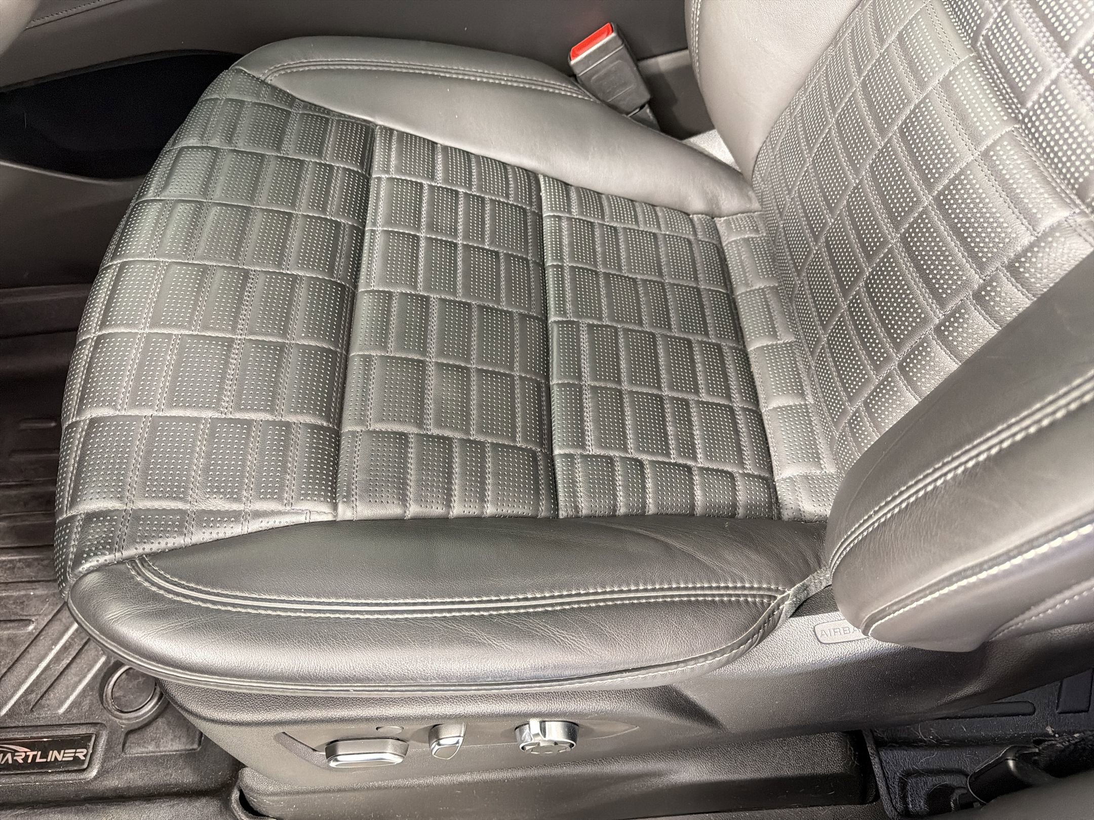 Used 2023 Cadillac Escalade Sport Platinum w/ Heavy-Duty Trailer Package image 14