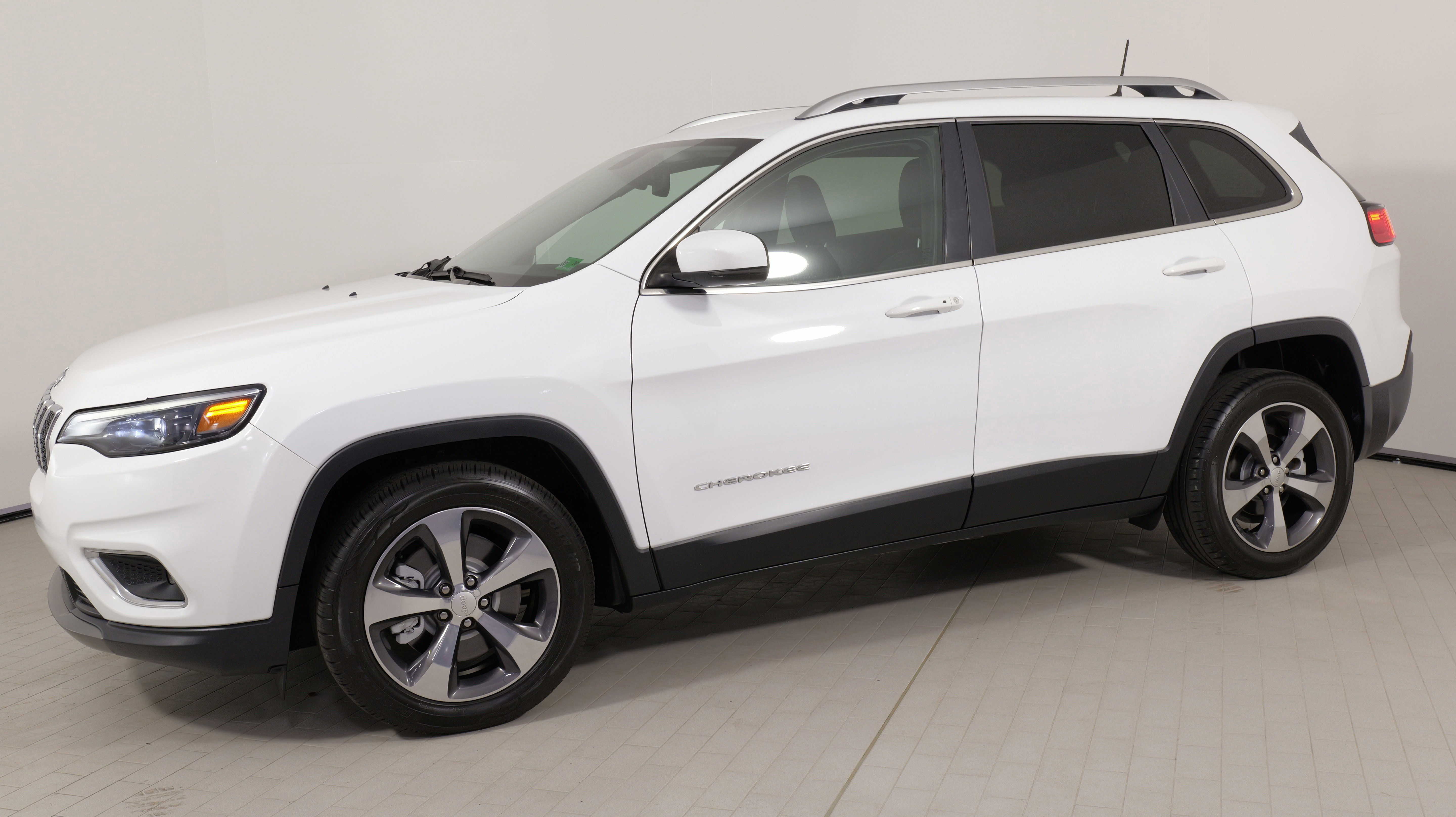 Used 2019 Jeep Cherokee Limited