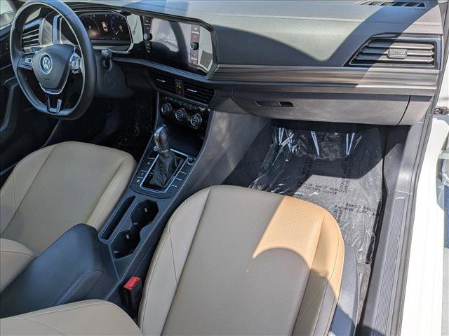 Used 2019 Volkswagen Jetta SEL w/ Cold Weather Package FWD image 21