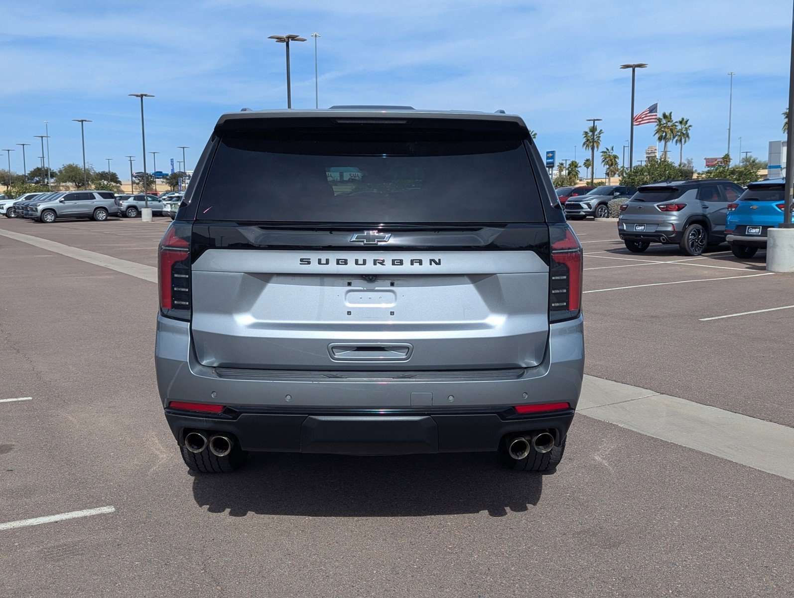 Certified 2025 Chevrolet Suburban Z71 image 4