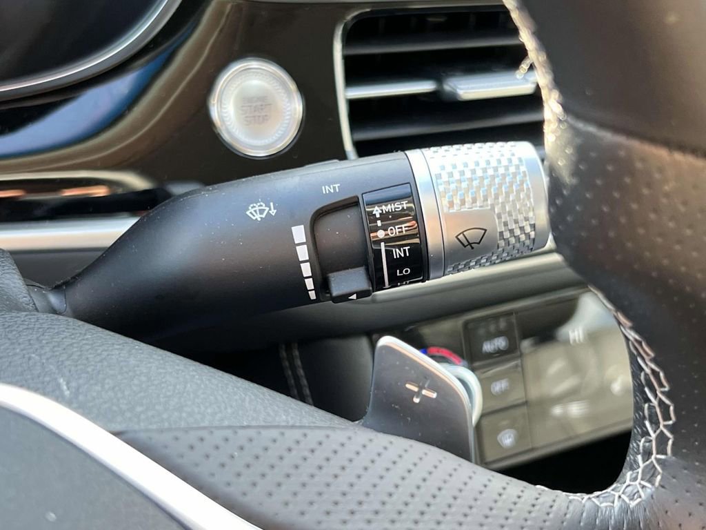 Used 2024 Genesis G70 2.5T image 23