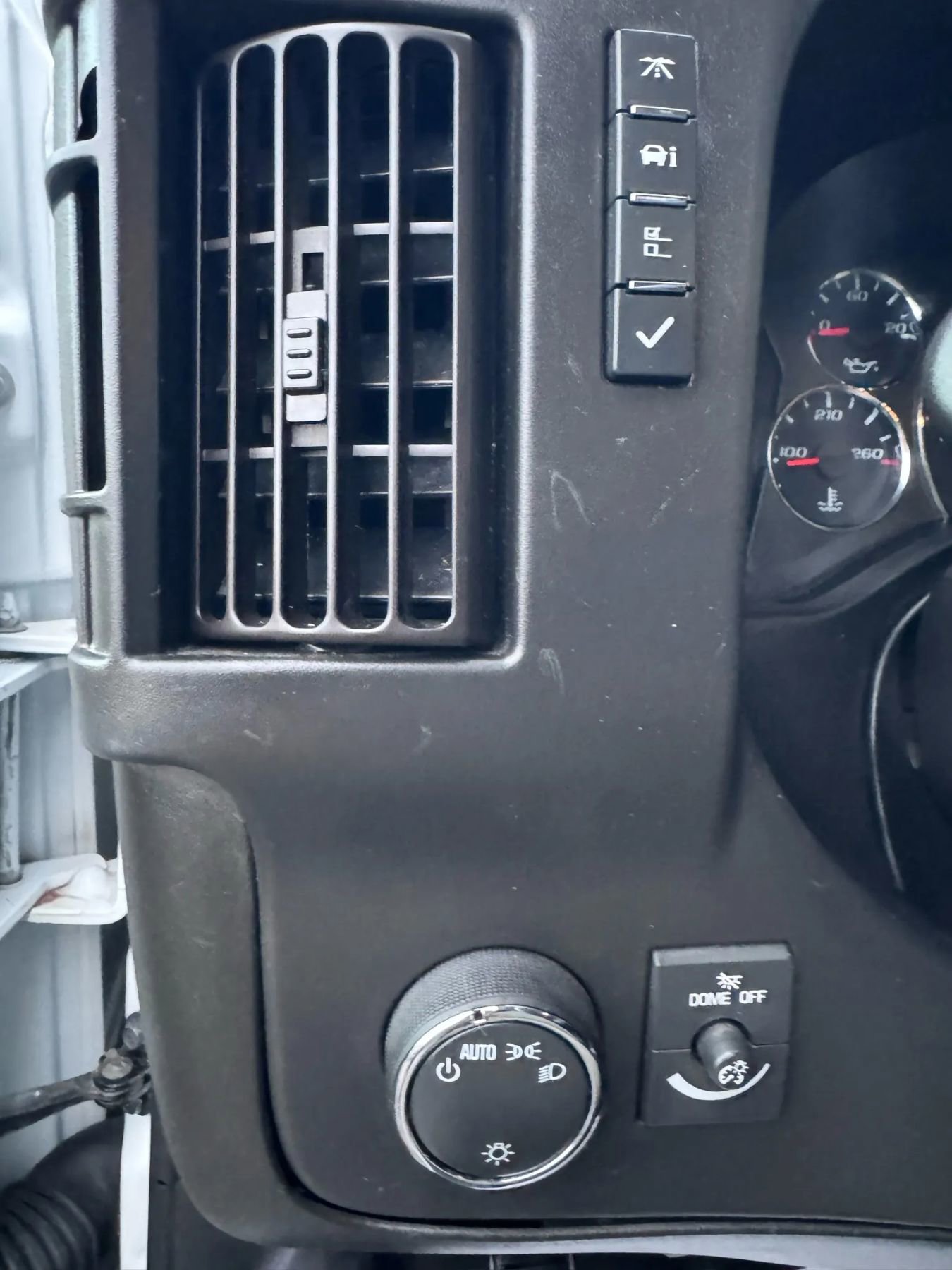 Used 2022 Chevrolet Express 3500 LS RWD image 23