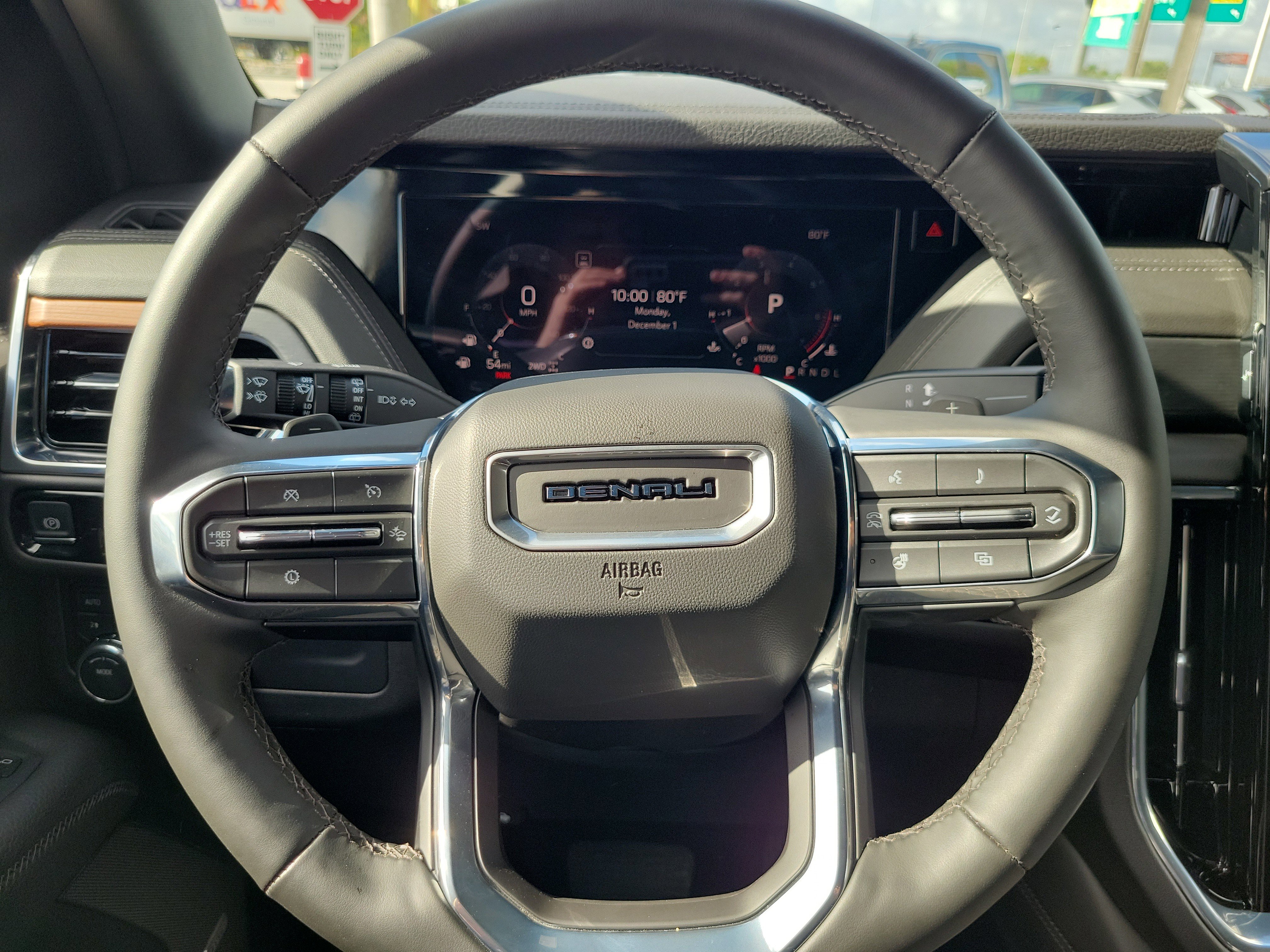 Used 2025 GMC Yukon XL Denali image 19