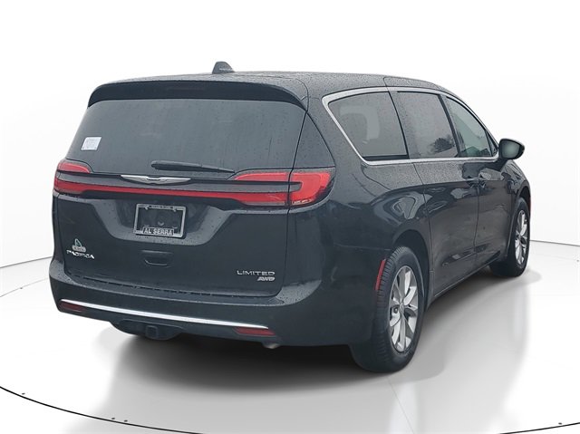 New 2026 Chrysler Pacifica Limited w/ Trailer Tow Group image 4