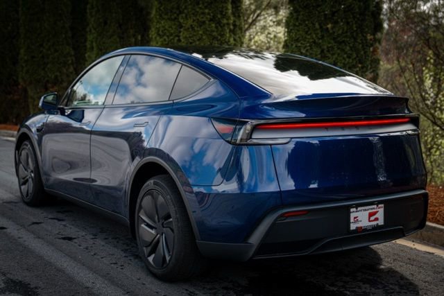 Used 2026 Tesla Model Y Long Range image 15
