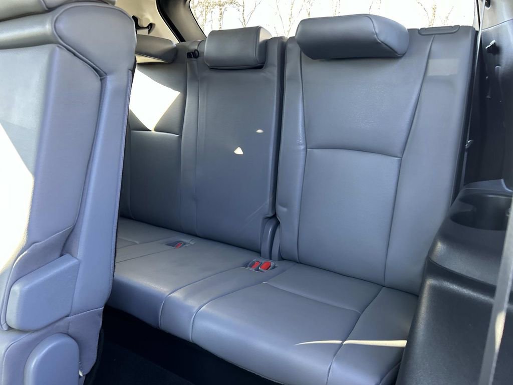 Used 2023 Toyota Highlander XLE image 13