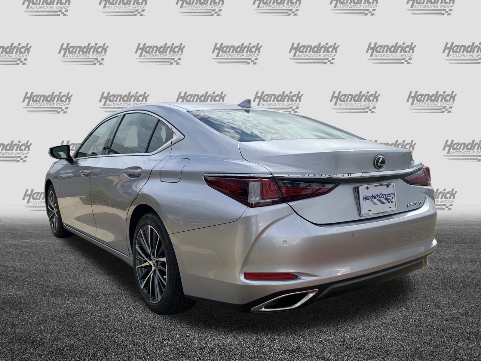 Certified 2025 Lexus ES 350 w/ Premium Package image 8