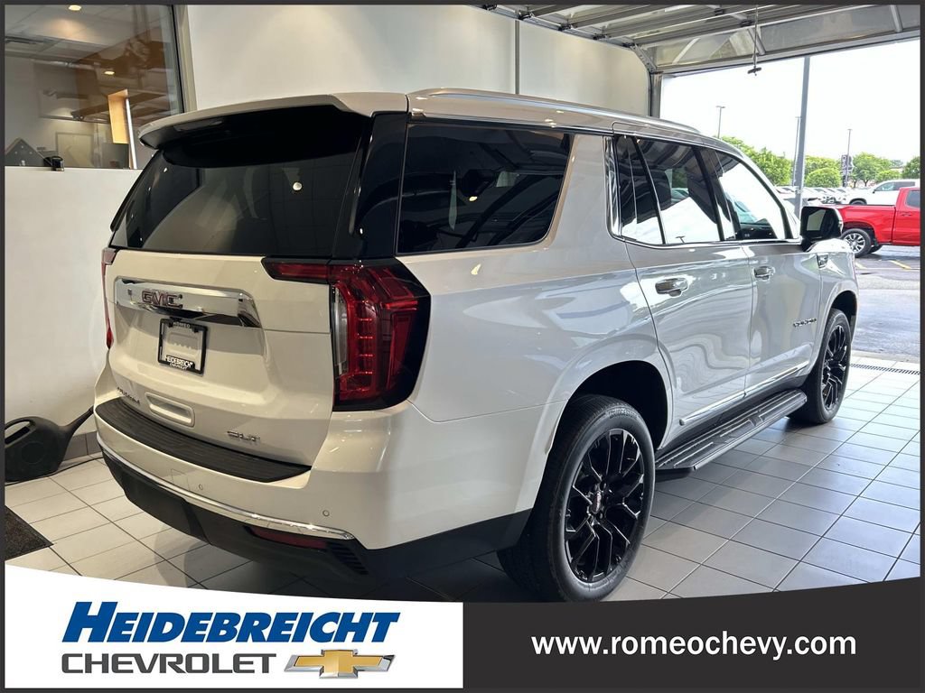 Certified 2023 GMC Yukon SLT w/ SLT Luxury Package AWD/4WD image 4