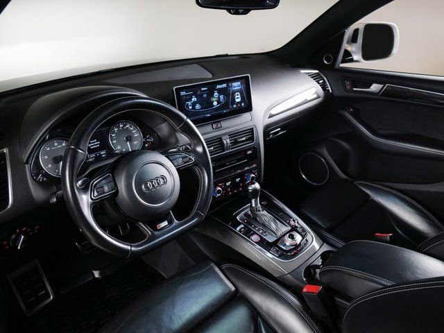 Used 2017 Audi SQ5 Prestige w/ Prestige Package AWD/4WD image 3