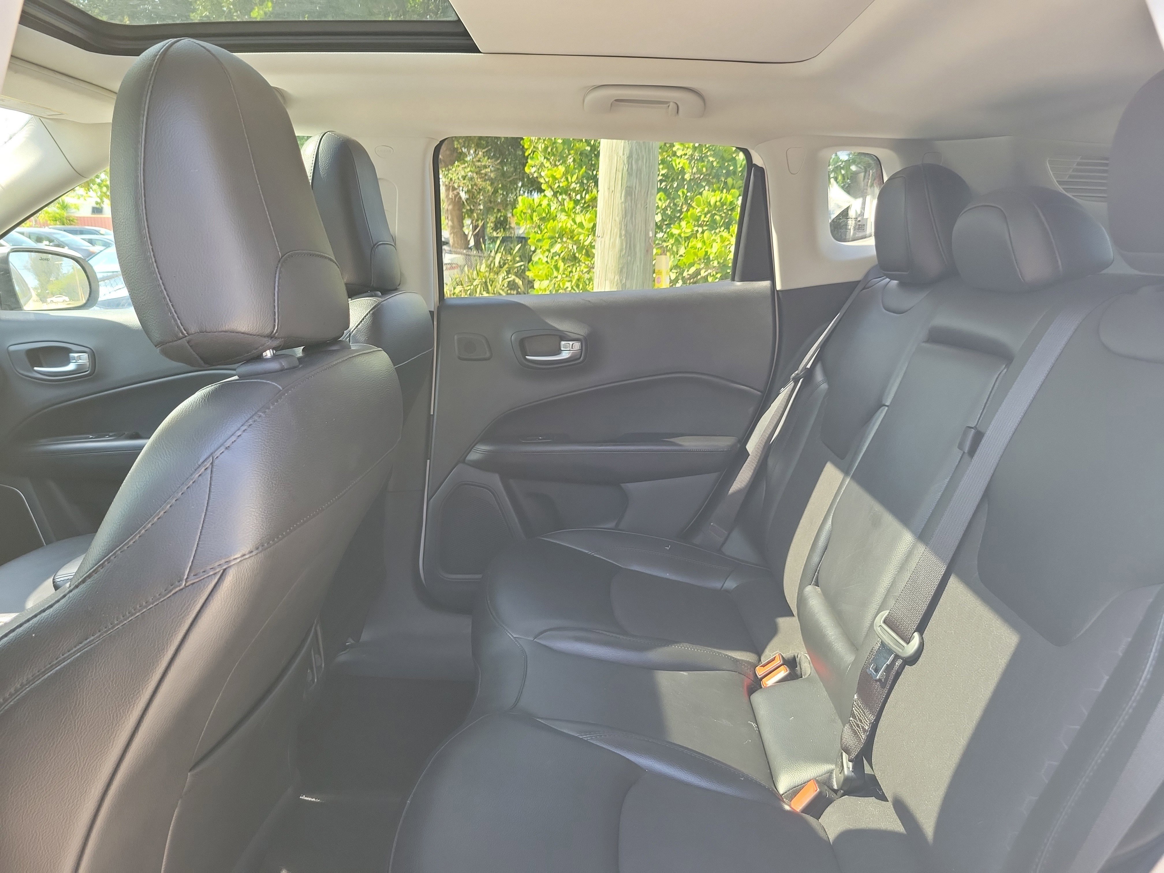 Used 2021 Jeep Compass Altitude w/ Sun and Sound Group image 15