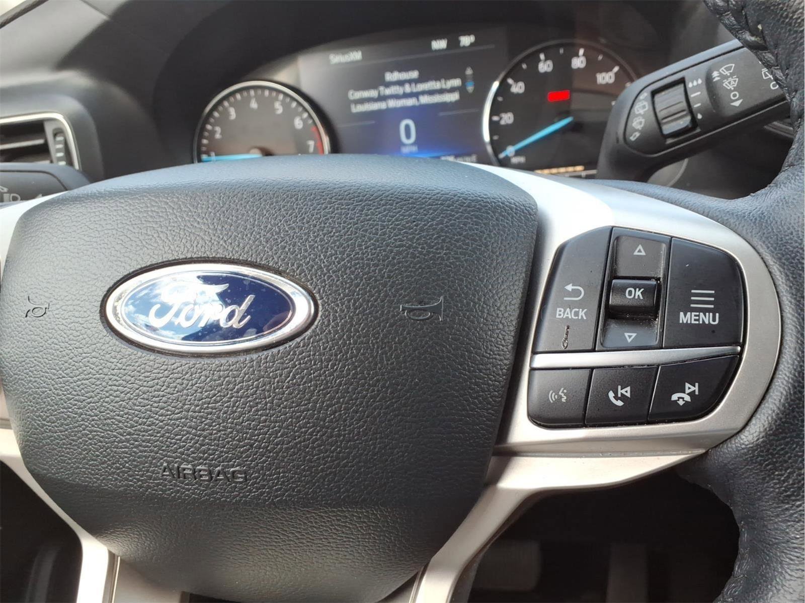 Used 2023 Ford Explorer Limited w/ Equipment Group 301A AWD/4WD image 19