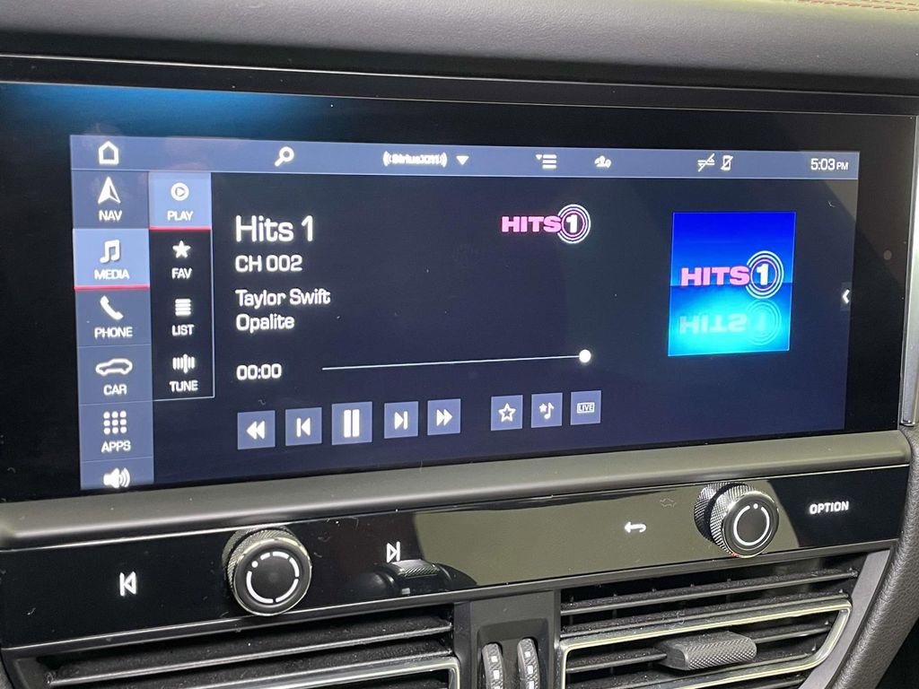 Certified 2022 Porsche Macan GTS image 31