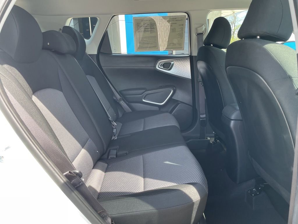 Used 2025 Kia Soul LX w/ LX Technology Package image 31