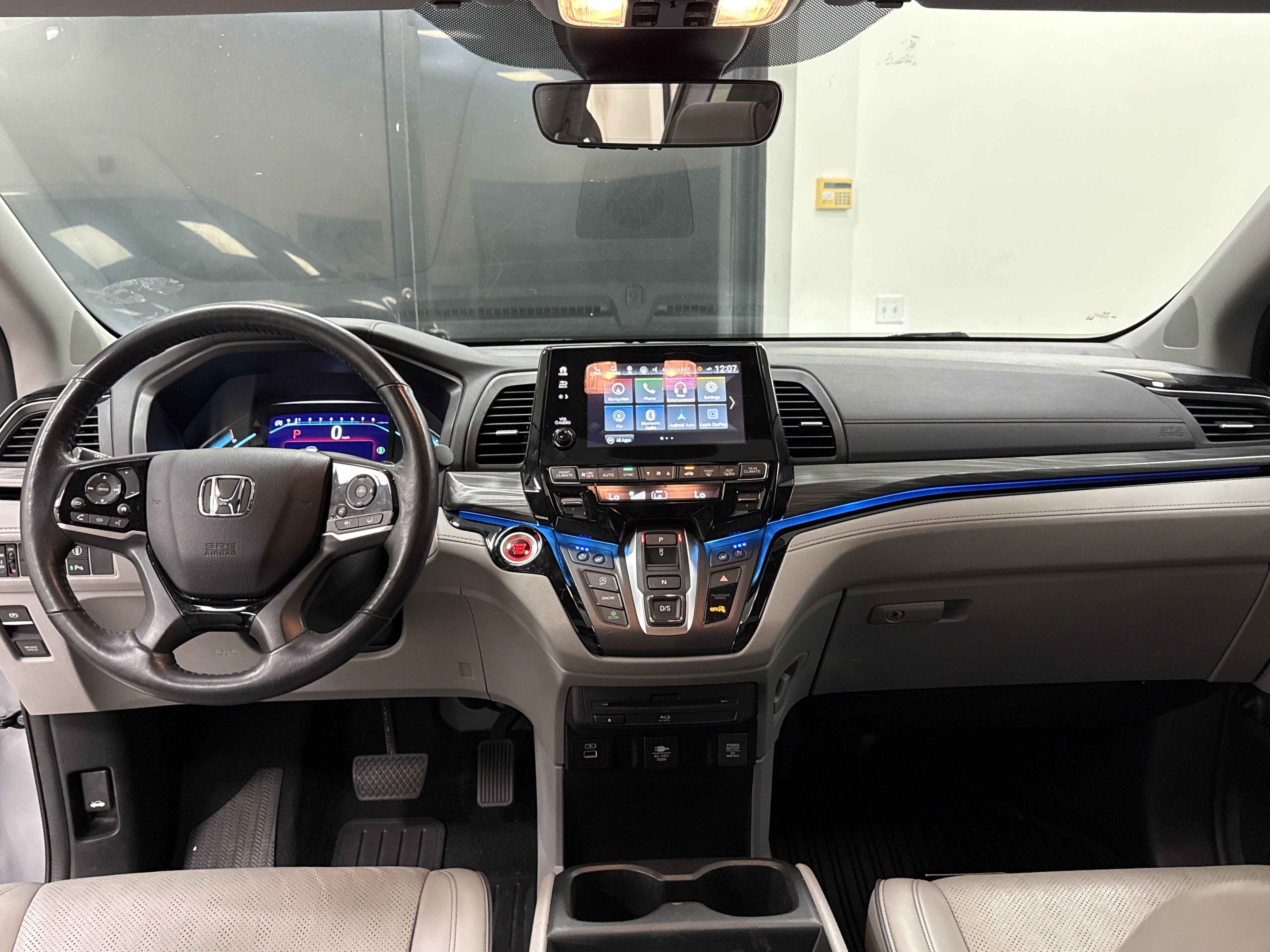 Used 2024 Honda Odyssey Elite image 17