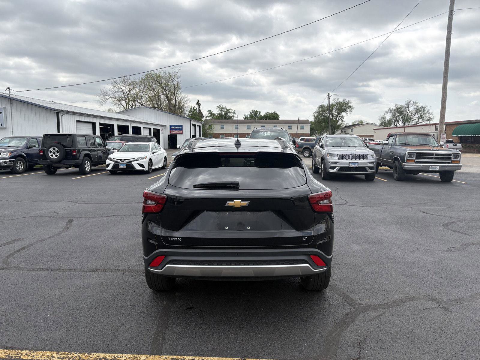 Used 2025 Chevrolet Trax LT w/ Driver Confidence Package image 22