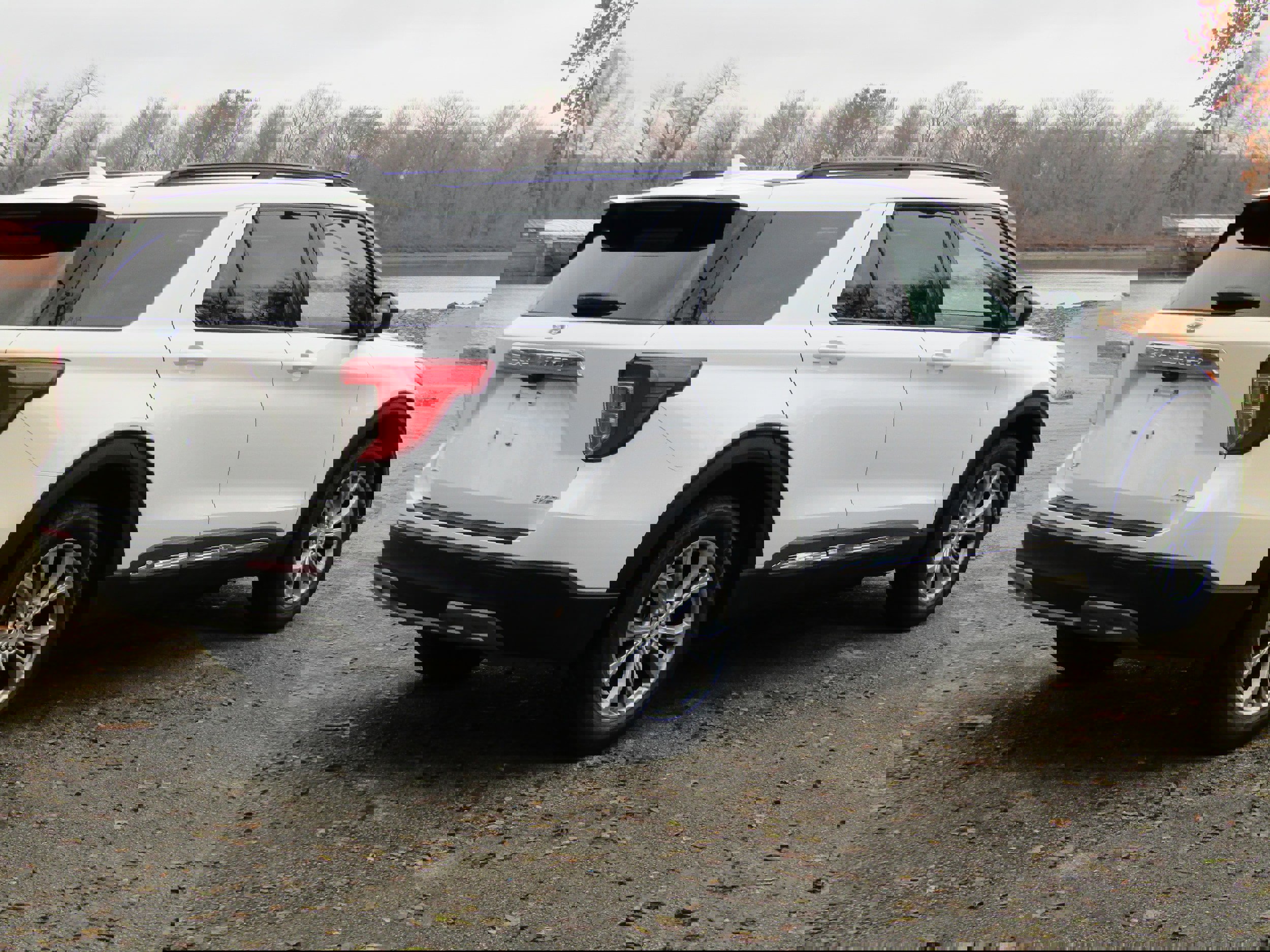 Certified 2023 Ford Explorer XLT w/ Equipment Group 202A image 4