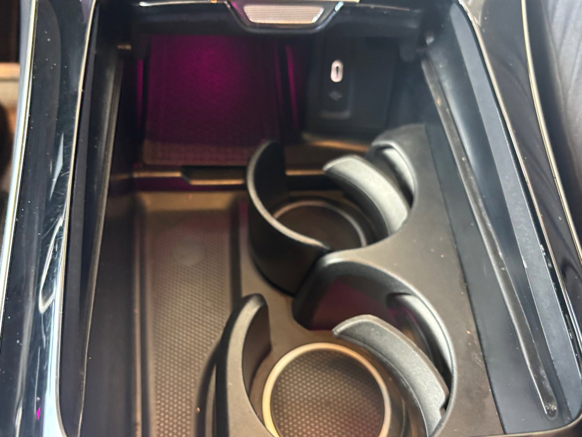 Used 2024 Mercedes-Benz GLC 300 image 32