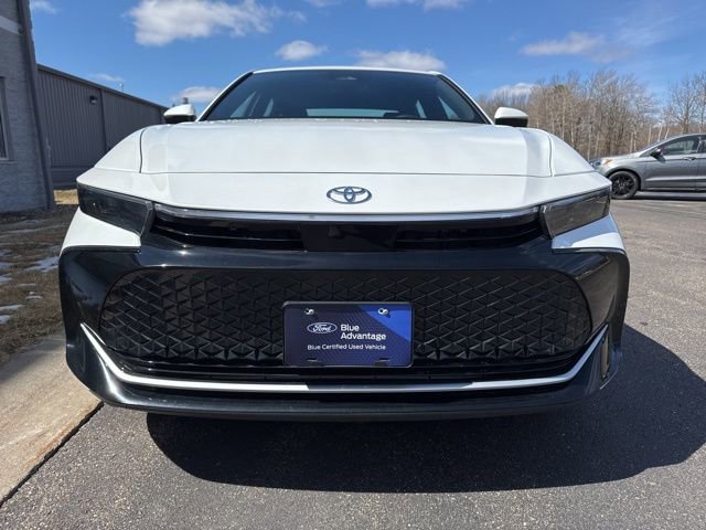 Used 2024 Toyota Crown XLE image 2