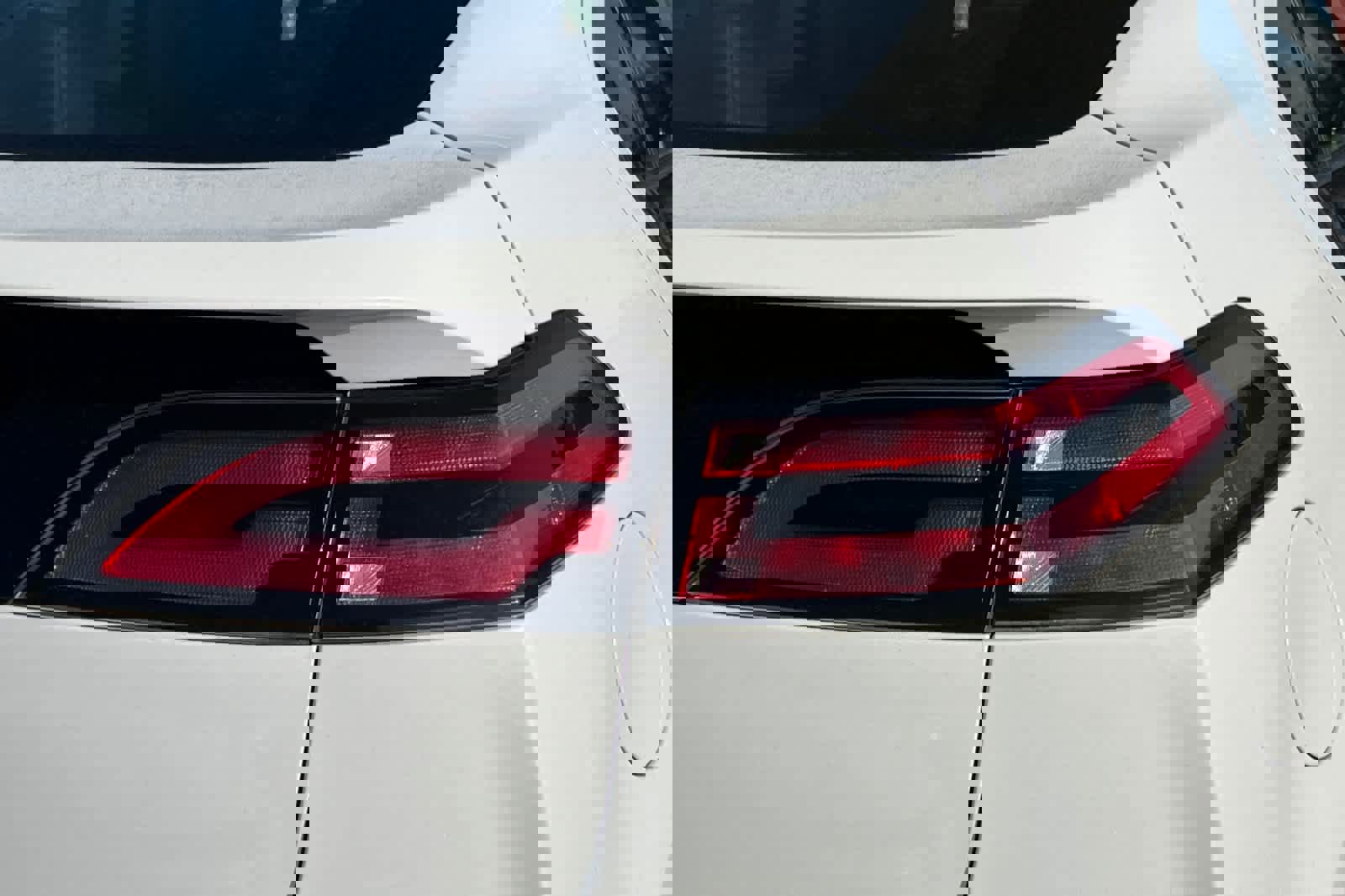 Used 2014 Chevrolet Volt Premium w/ Premium Trim Package FWD image 18