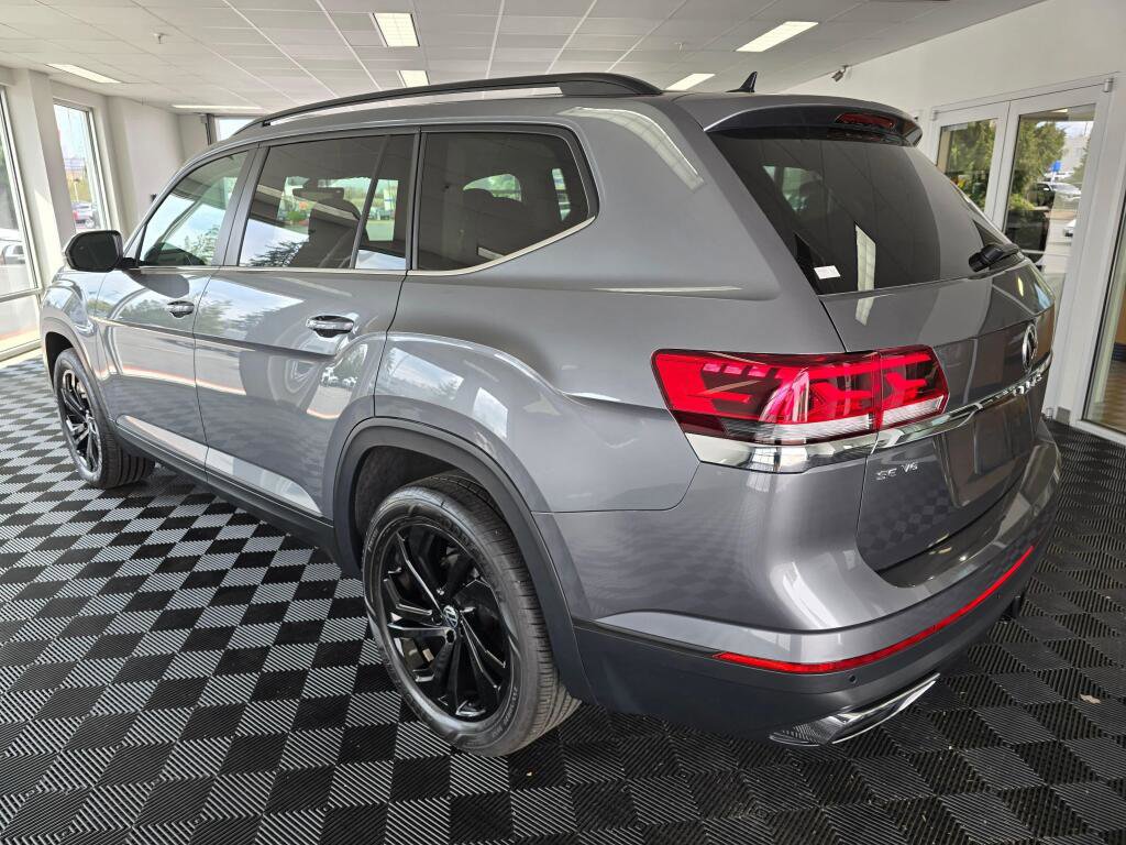 Used 2023 Volkswagen Atlas SE w/ Panoramic Sunroof Package AWD/4WD image 5
