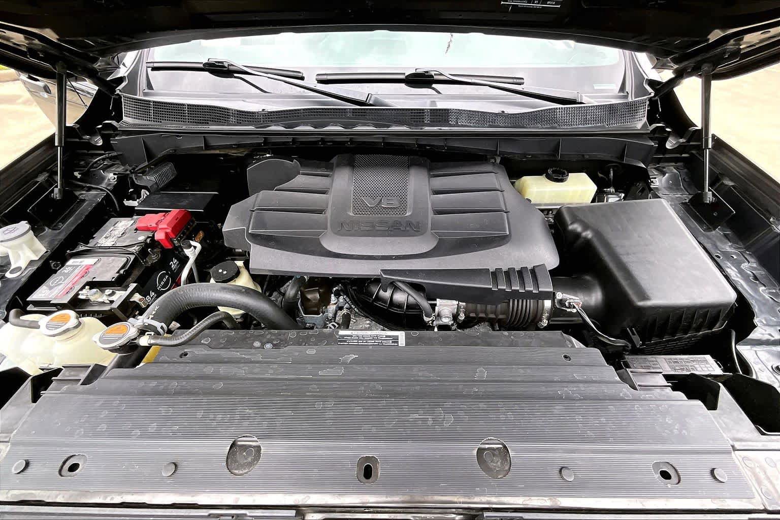 Used 2021 Nissan Titan PRO-4X w/ Pro-4x Convenience Package AWD/4WD image 30