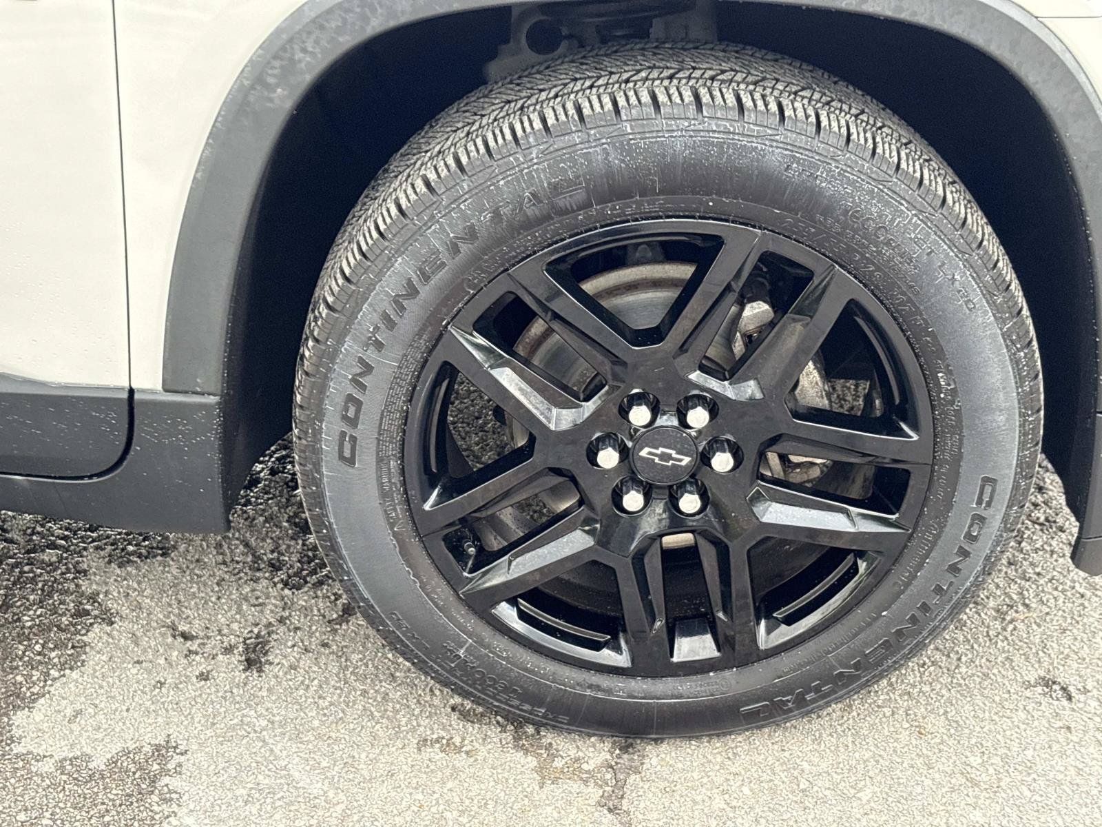 Used 2019 Chevrolet Traverse LT w/ LPO, Blackout Package AWD/4WD image 10