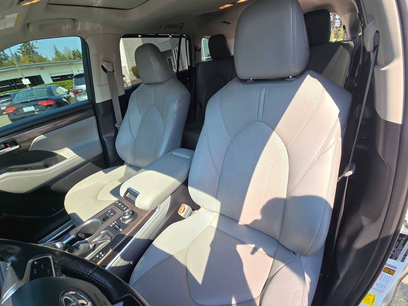 Used 2021 Toyota Highlander Limited AWD/4WD image 20