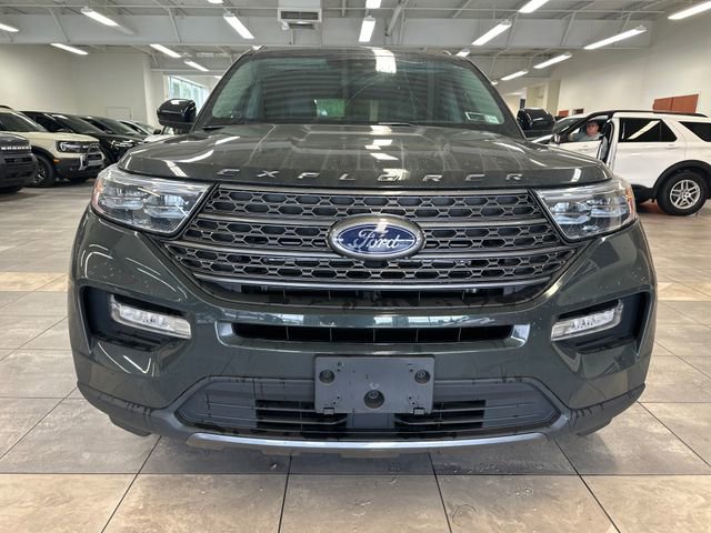 Used 2023 Ford Explorer XLT w/ Equipment Group 202A AWD/4WD image 17