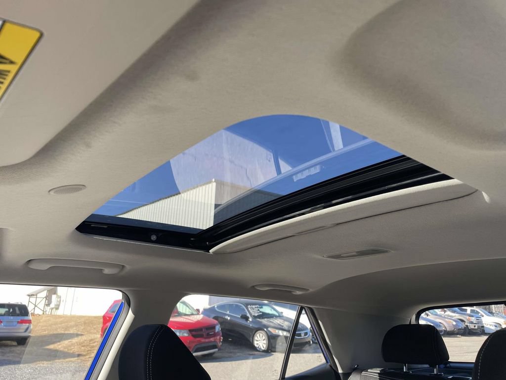 New 2026 Hyundai Venue SEL FWD image 17
