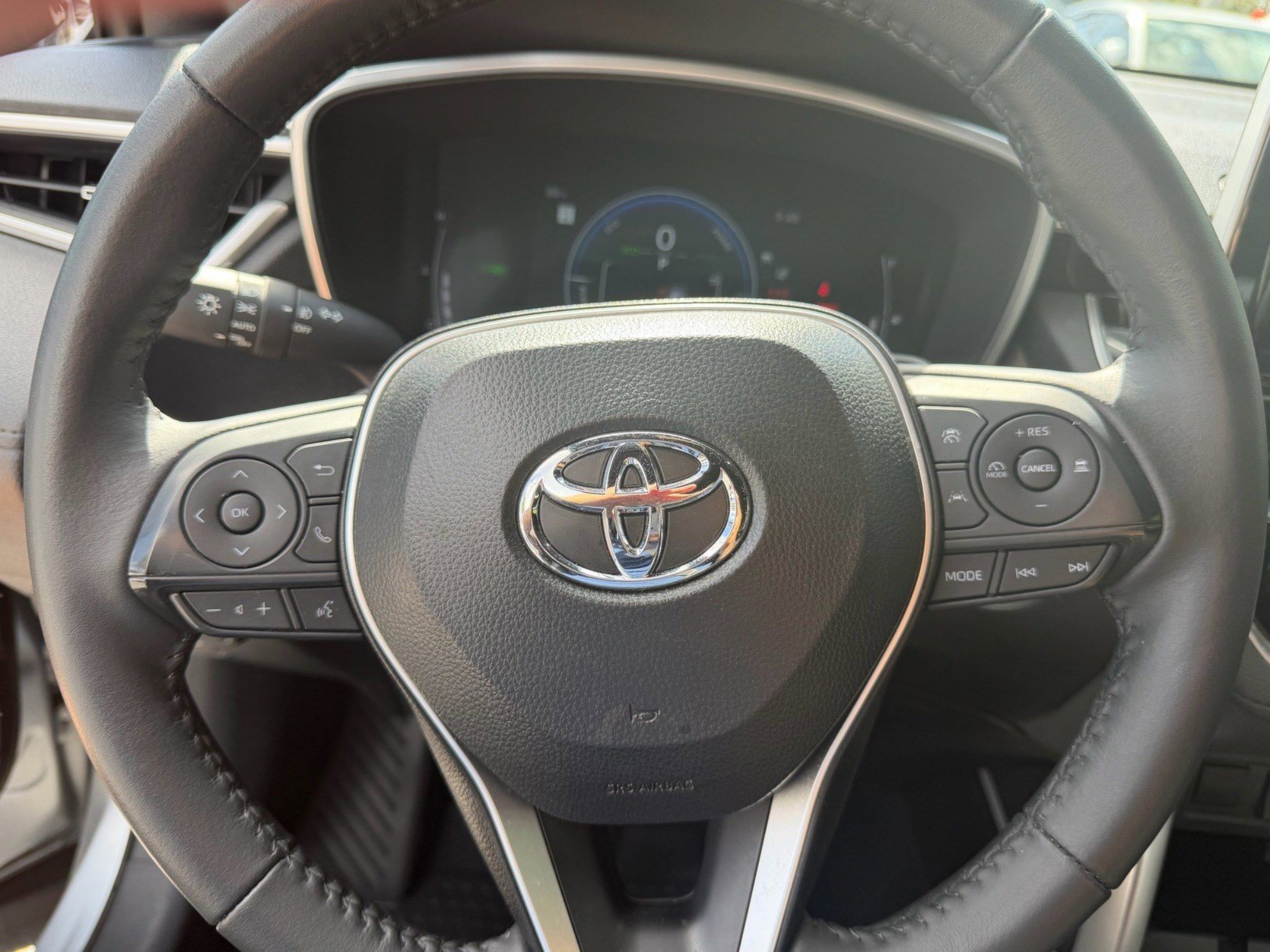 Used 2025 Toyota Corolla Cross AWD Hybrid w/ Convenience Package image 25