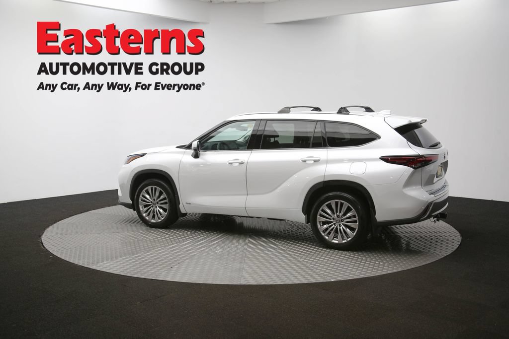 Used 2024 Toyota Highlander Platinum AWD/4WD image 68