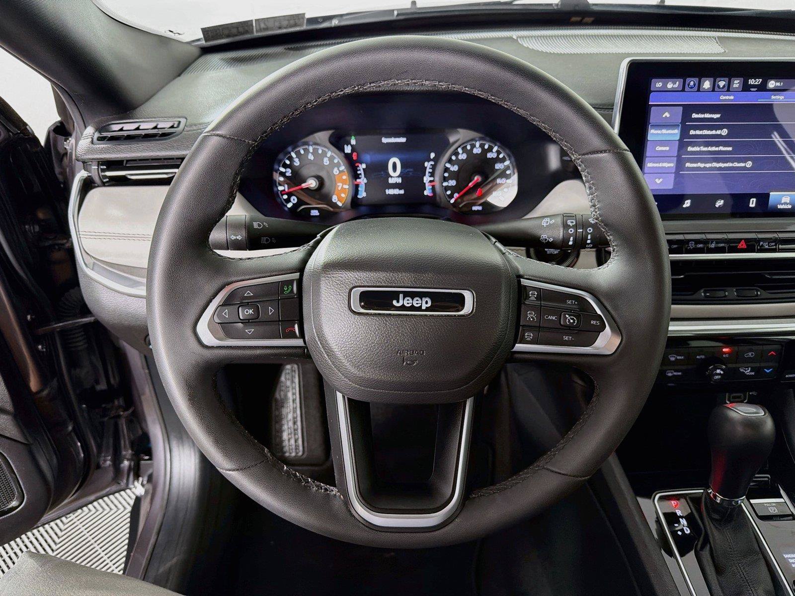Used 2024 Jeep Compass Limited AWD/4WD image 3
