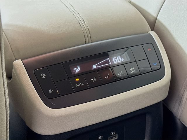 Used 2023 Nissan Pathfinder SL AWD/4WD image 37