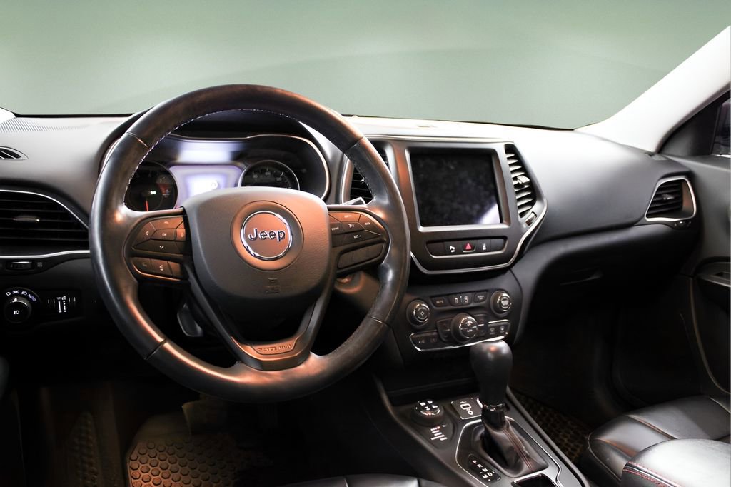 Used 2021 Jeep Cherokee Trailhawk image 23