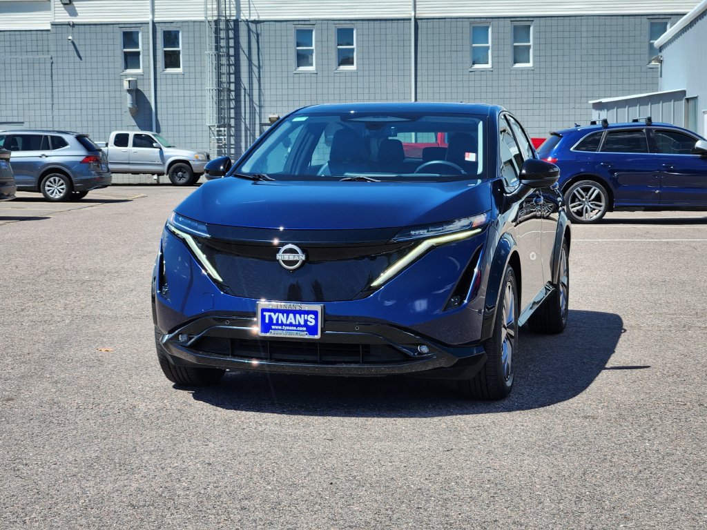 Used 2024 Nissan Ariya AWD image 3