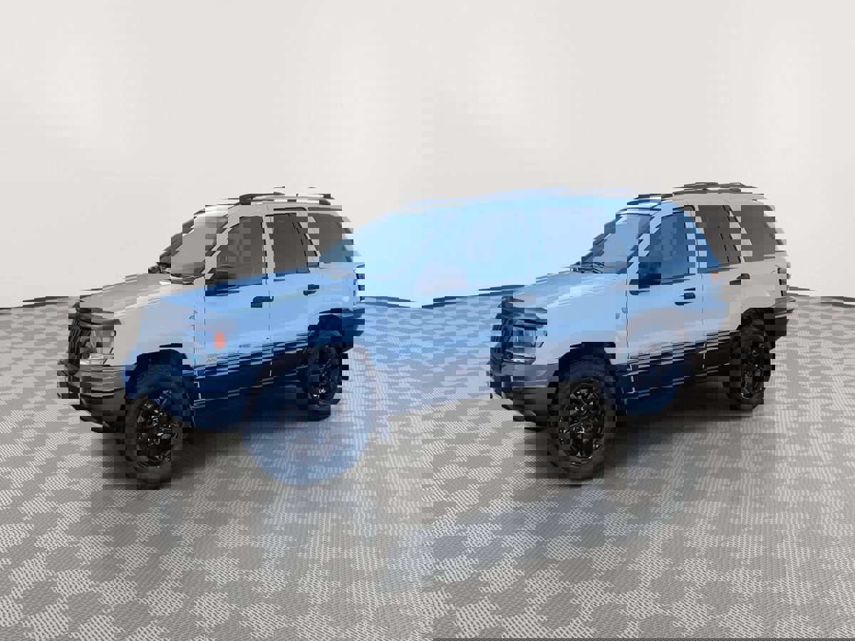 Used 2004 Jeep Grand Cherokee Laredo w/ Trailer Tow Prep Group image 3