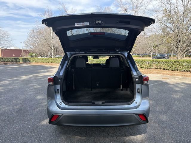 Used 2023 Toyota Highlander XLE image 26