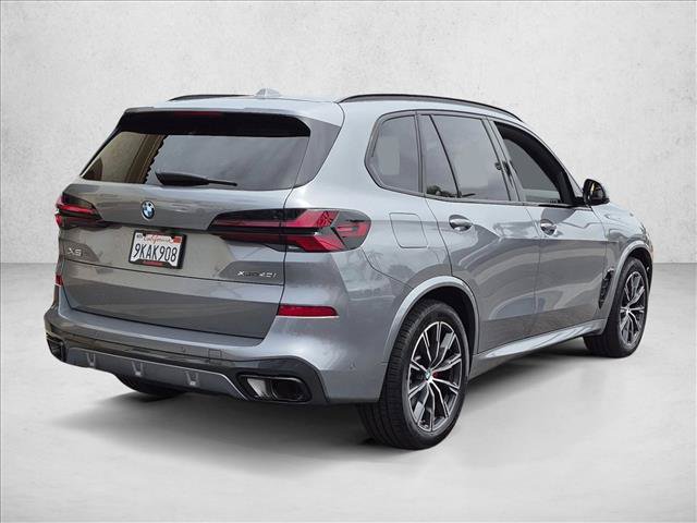 Used 2024 BMW X5 xDrive40i w/ M Sport Package AWD/4WD image 5