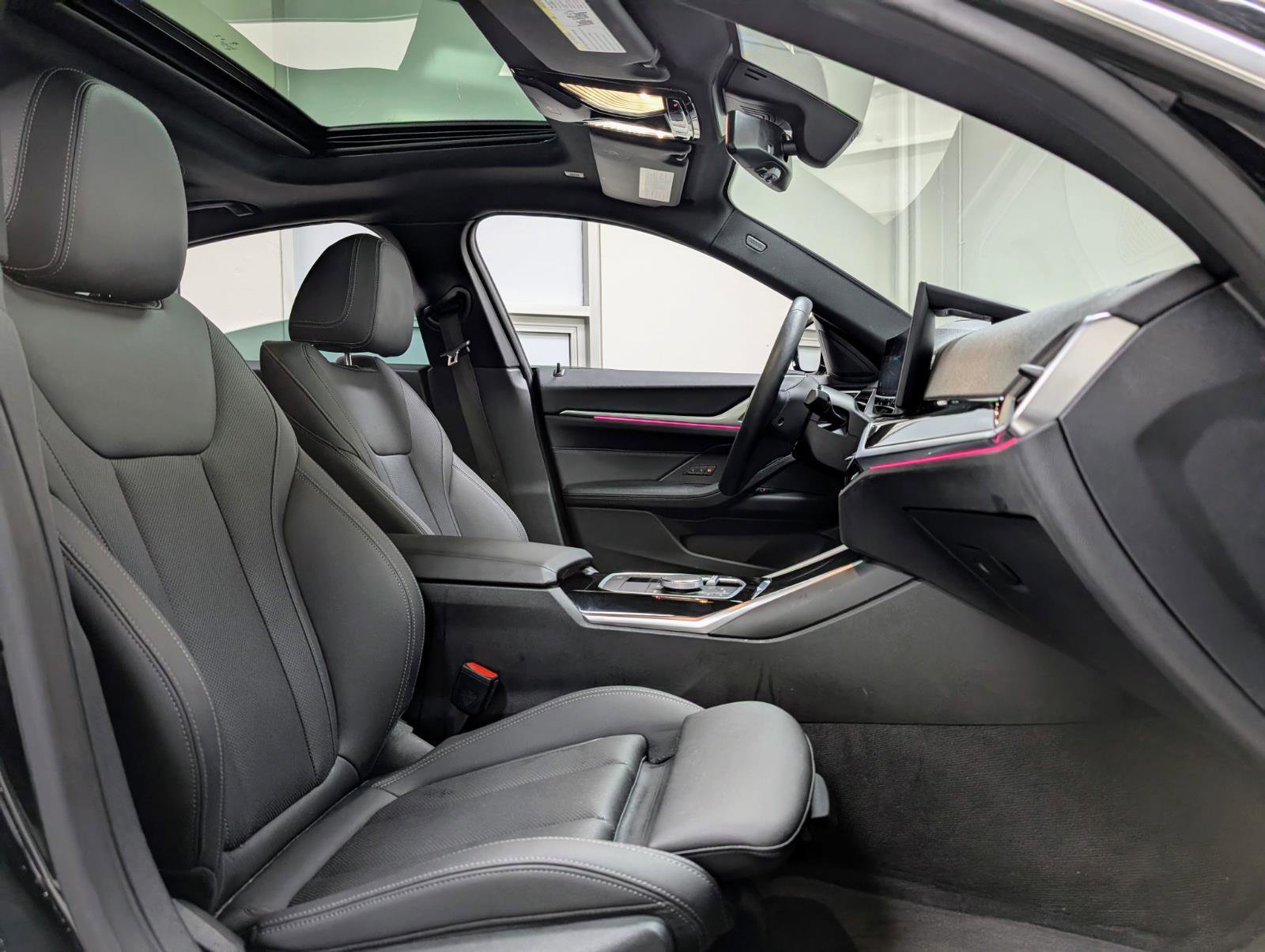 Used 2023 BMW i4 eDrive40 w/ Premium Package image 25