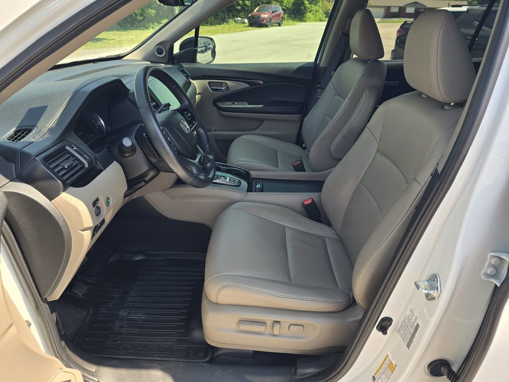 Used 2022 Honda Pilot Touring image 13