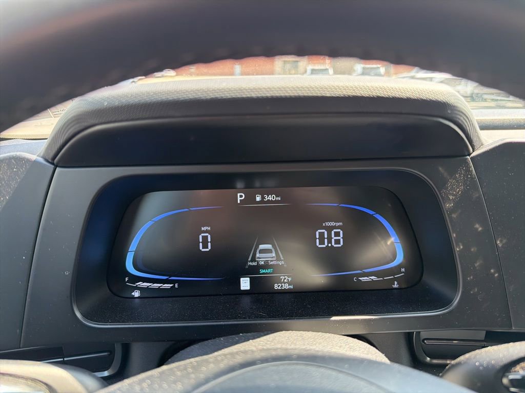 Certified 2025 Hyundai Elantra Sport image 34