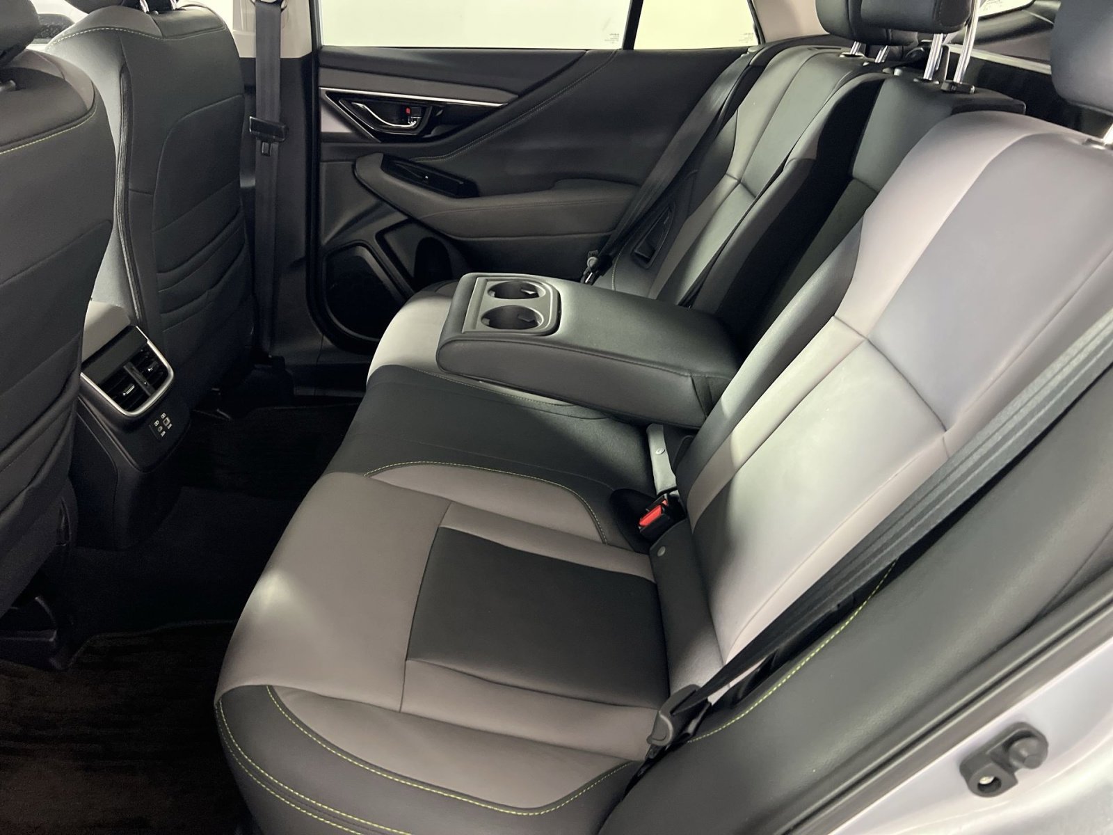Used 2025 Subaru Outback Onyx Edition AWD/4WD image 26