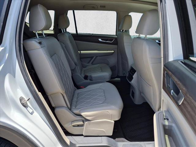 Used 2024 Volkswagen Atlas SEL Premium R-Line AWD/4WD image 20