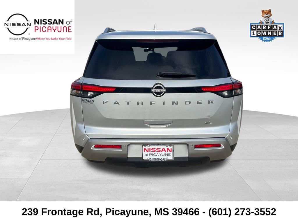 Used 2025 Nissan Pathfinder SL image 4
