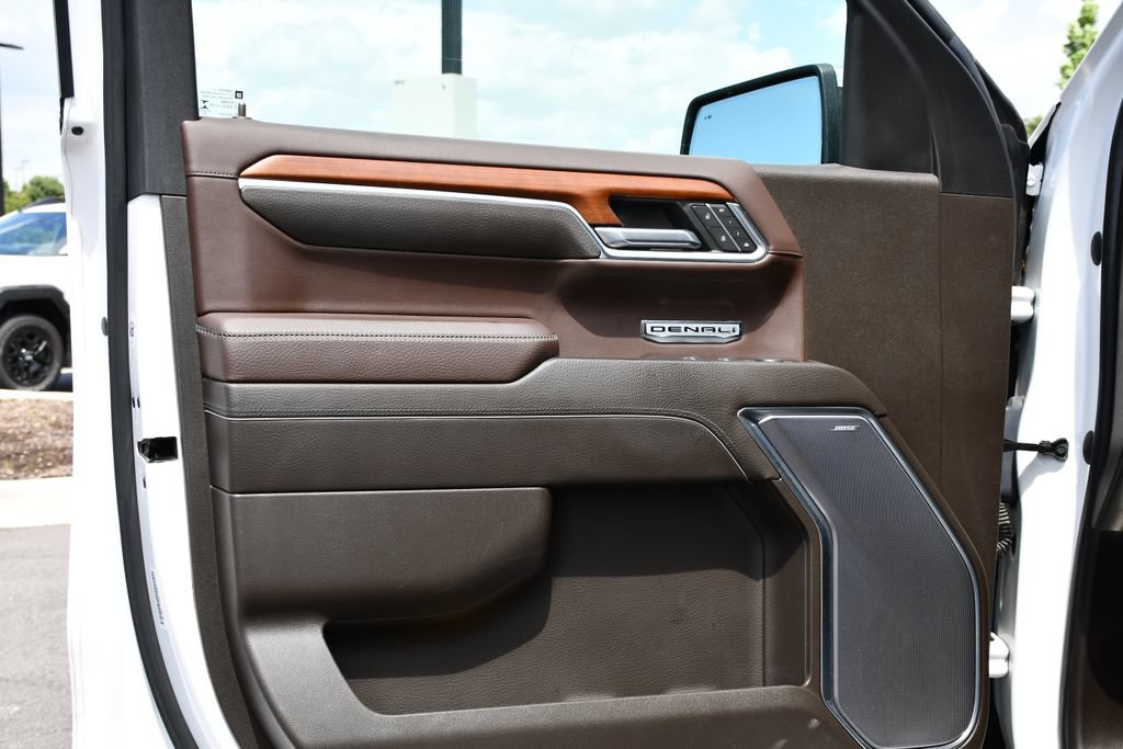 Used 2023 GMC Sierra 1500 Denali w/ Denali Reserve Package AWD/4WD image 15