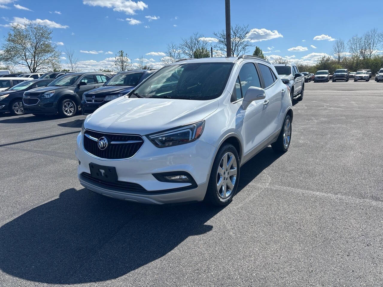 Used 2017 Buick Encore Essence w/ Experience Buick Package FWD image 3