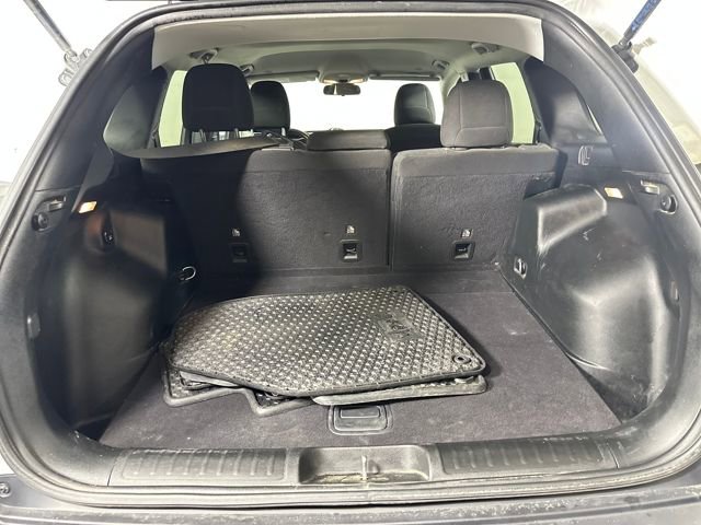 Used 2019 Jeep Cherokee Latitude w/ Cold Weather Group image 26