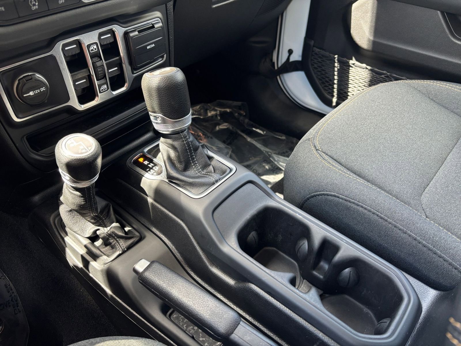 Used 2025 Jeep Wrangler Unlimited Sahara AWD/4WD image 42